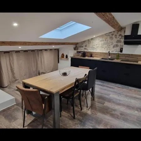 Apartment Votre Loft Aux Halles De Sete